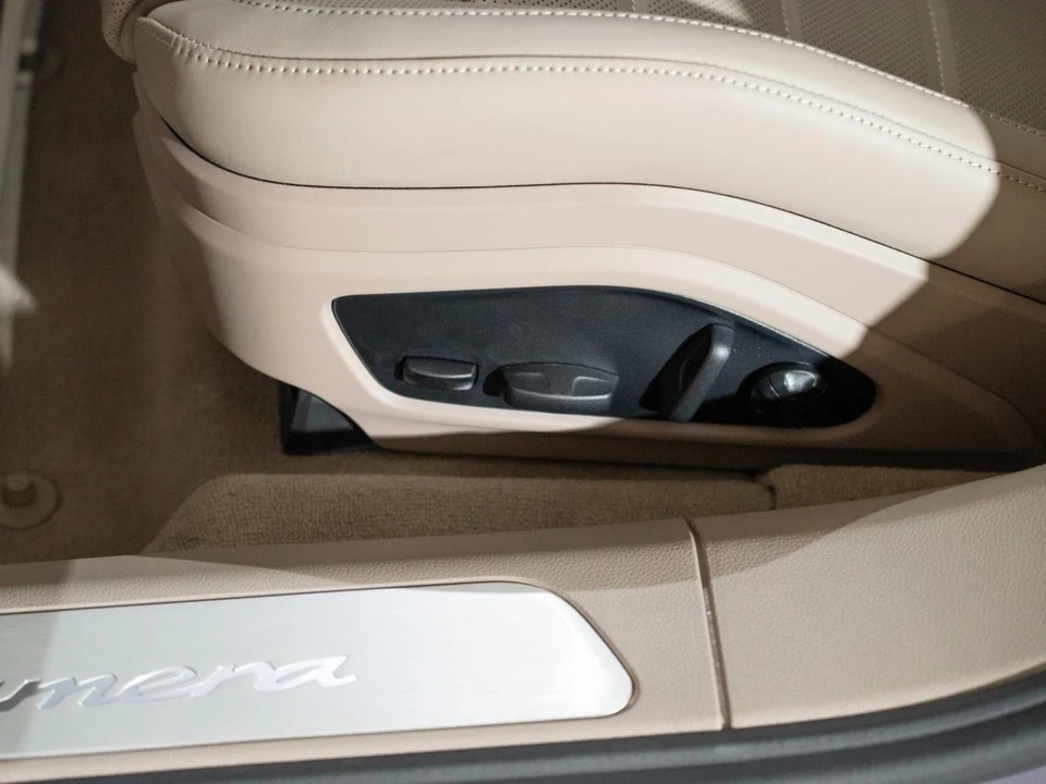 2026 Porsche 976 Panamera - Image 13 of 29