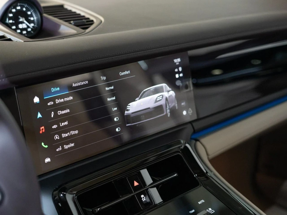 2026 Porsche 976 Panamera - Image 21 of 29