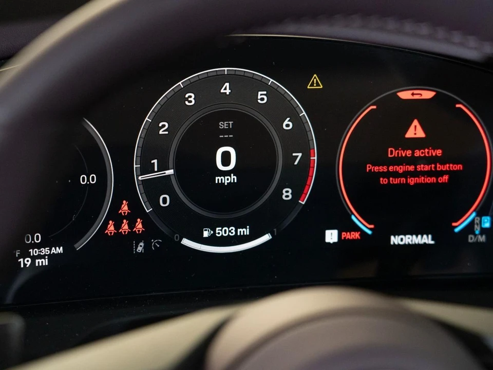 2026 Porsche 976 Panamera - Image 19 of 29