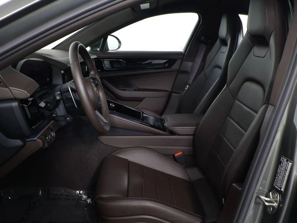 2026 Porsche 976 Panamera - Image 5 of 5