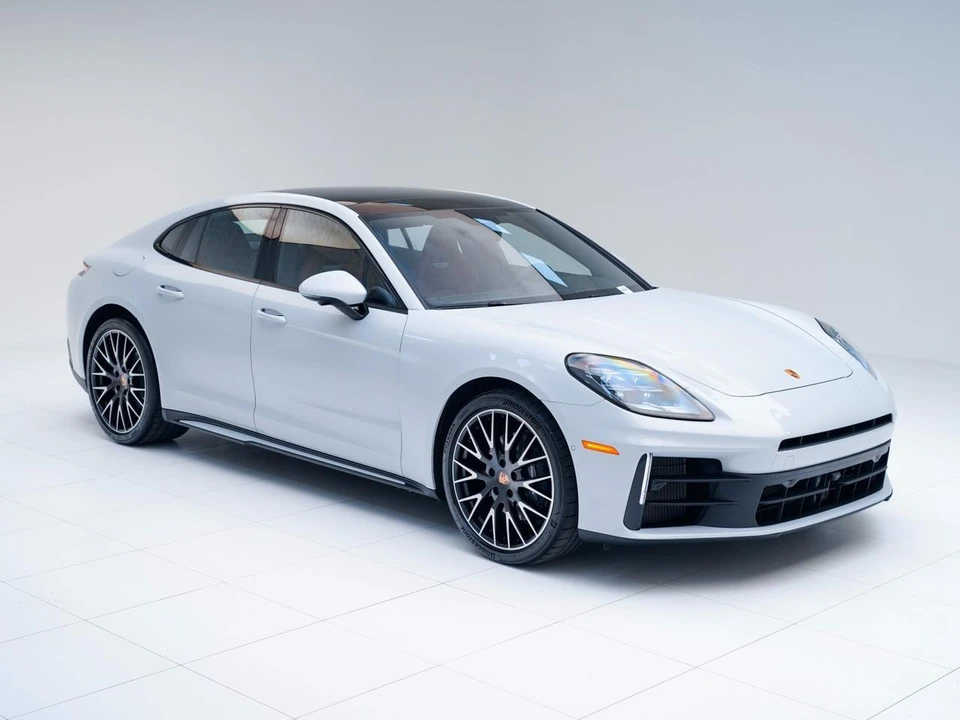 2026 Porsche Panamera - Image 7 of 29