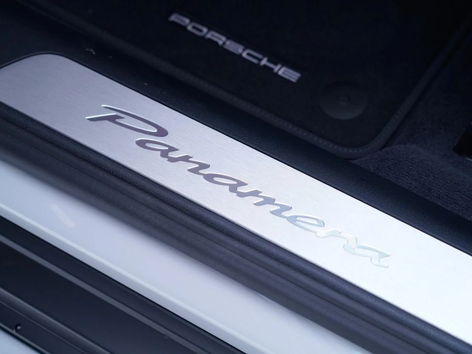 2026 Porsche Panamera - Image 14 of 29