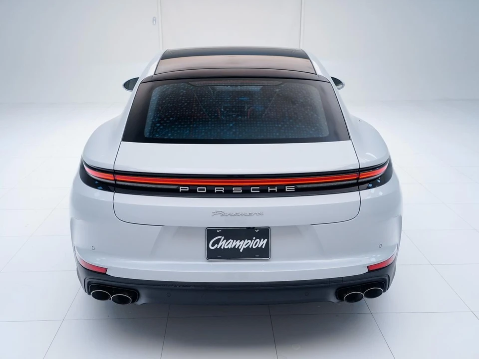 2026 Porsche Panamera - Image 10 of 29