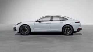 2026 Porsche 976 Panamera - Image 9 of 31
