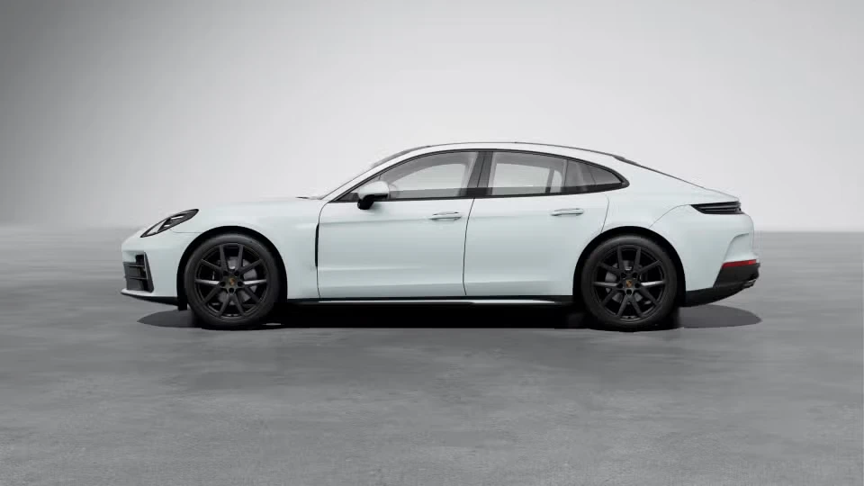 2026 Porsche Panamera - Image 11 of 31