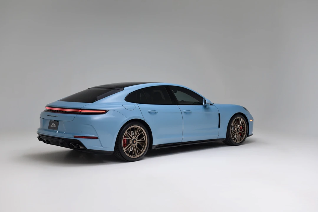 2026 Porsche 976 Panamera - Image 3 of 21