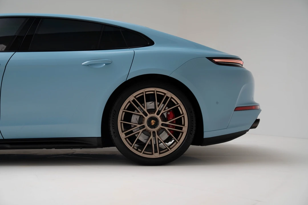 2026 Porsche 976 Panamera - Image 10 of 21