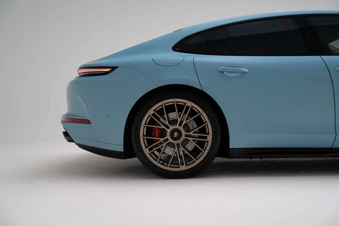 2026 Porsche 976 Panamera - Image 11 of 21