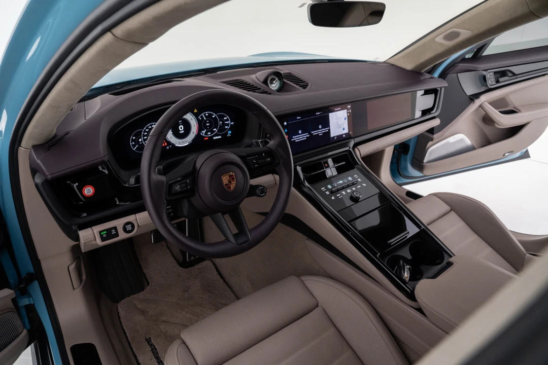 2026 Porsche 976 Panamera - Image 16 of 21