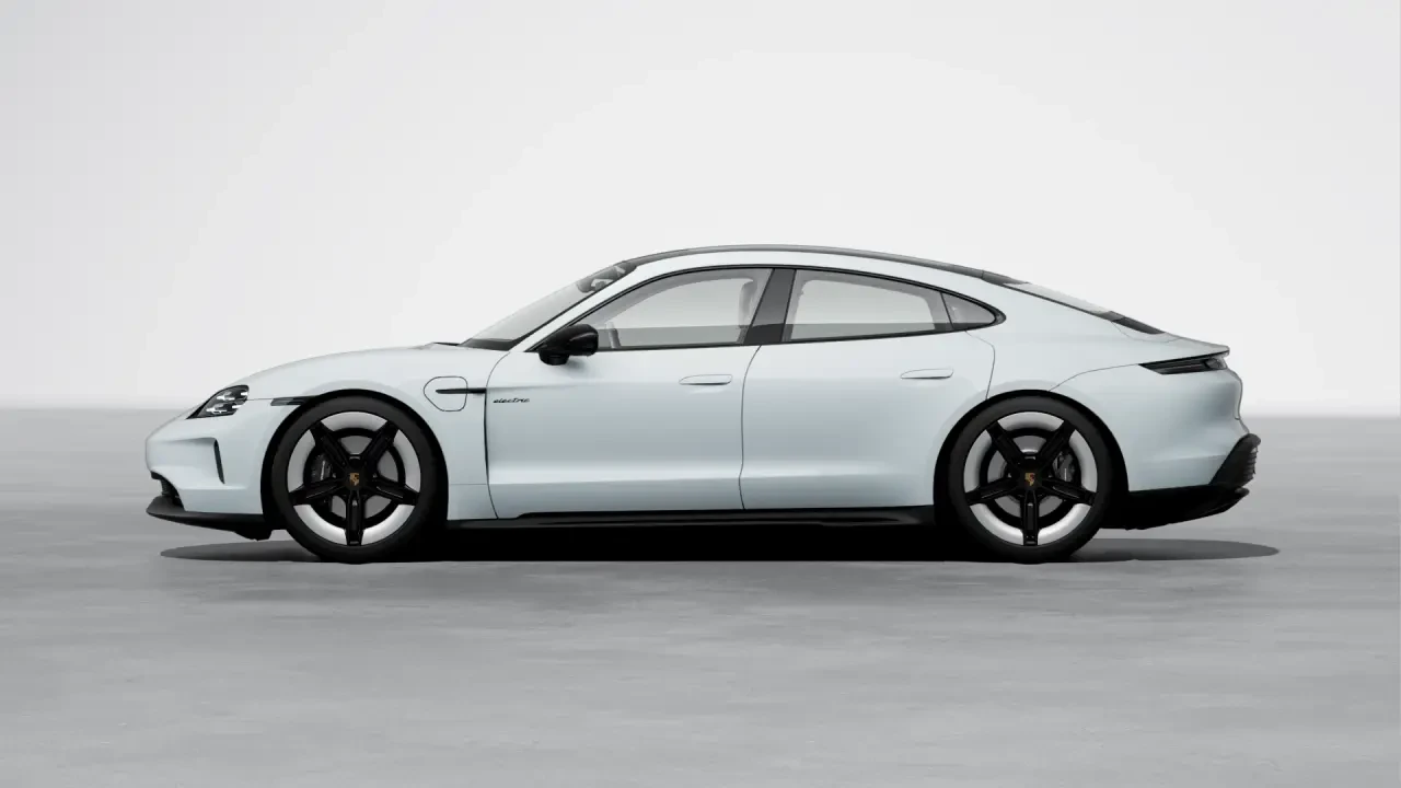 2026 Porsche Taycan 4 - Image 16 of 31