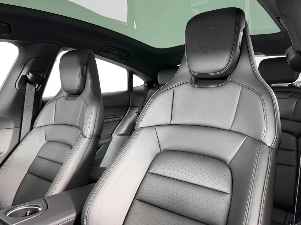 2026 Porsche Taycan 4 - Image 5 of 5