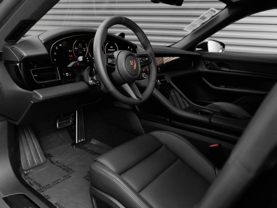 2026 Porsche Taycan 4 - Image 4 of 5