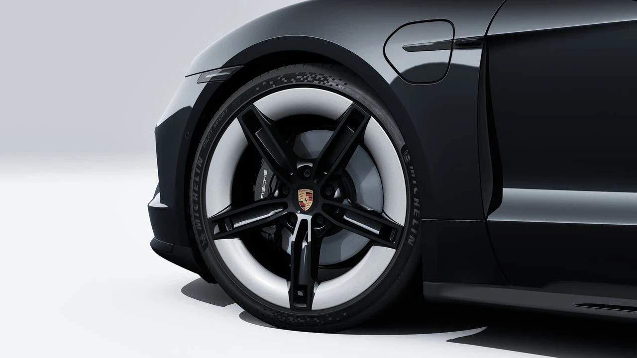 2026 Porsche Taycan 4 - Image 10 of 14