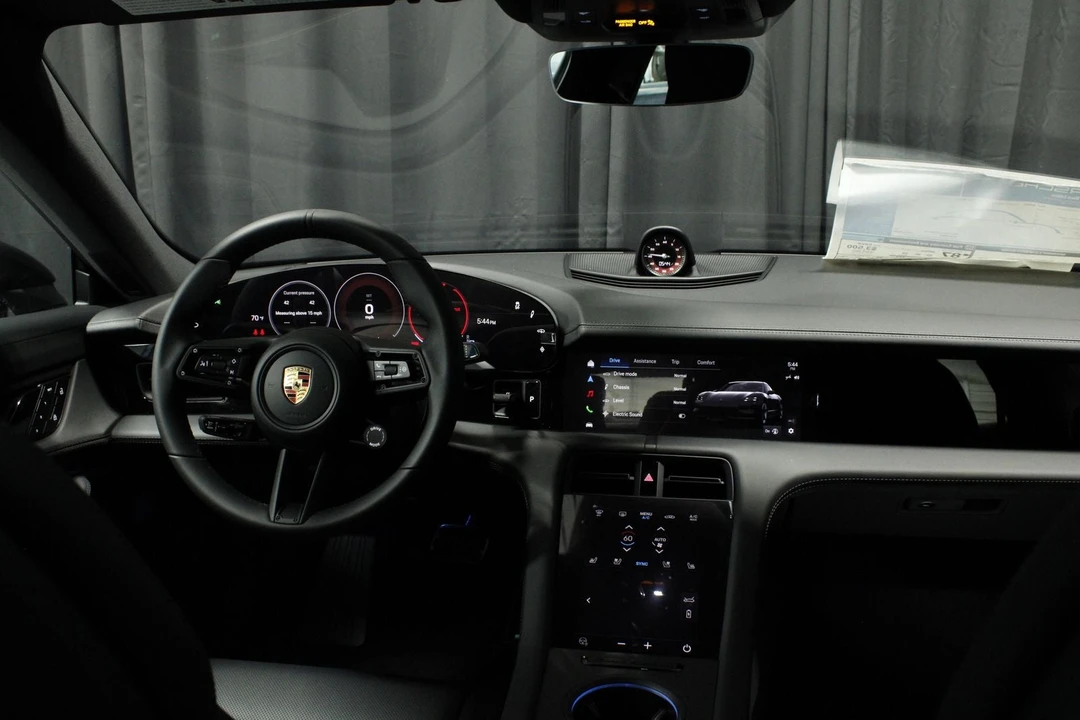 2026 Porsche Taycan 4 - Image 10 of 31
