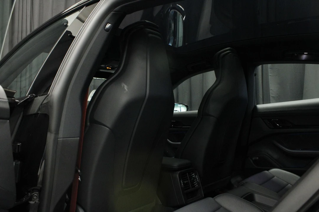 2026 Porsche Taycan 4 - Image 18 of 31