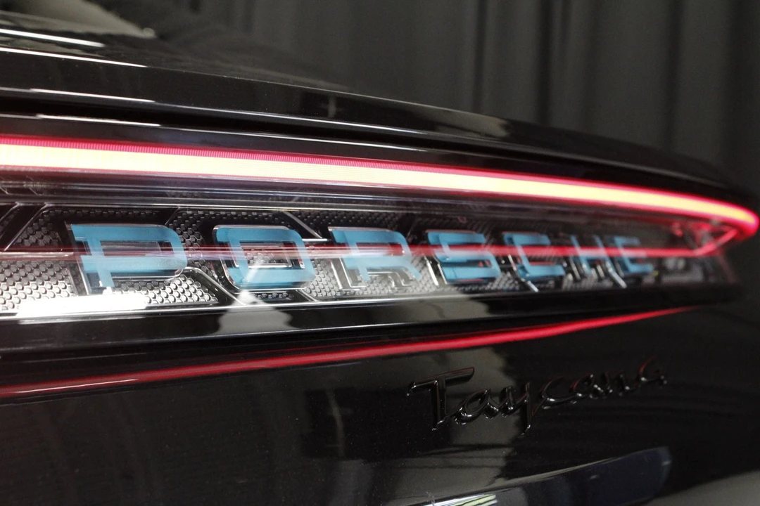 2026 Porsche Taycan 4 - Image 21 of 31