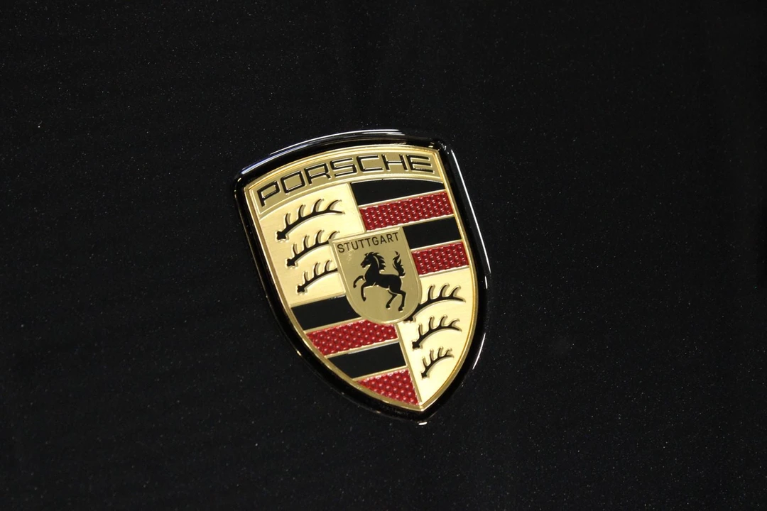 2026 Porsche Taycan 4 - Image 25 of 31