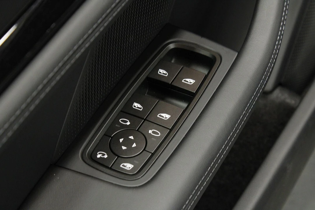 2026 Porsche Taycan 4 - Image 31 of 31