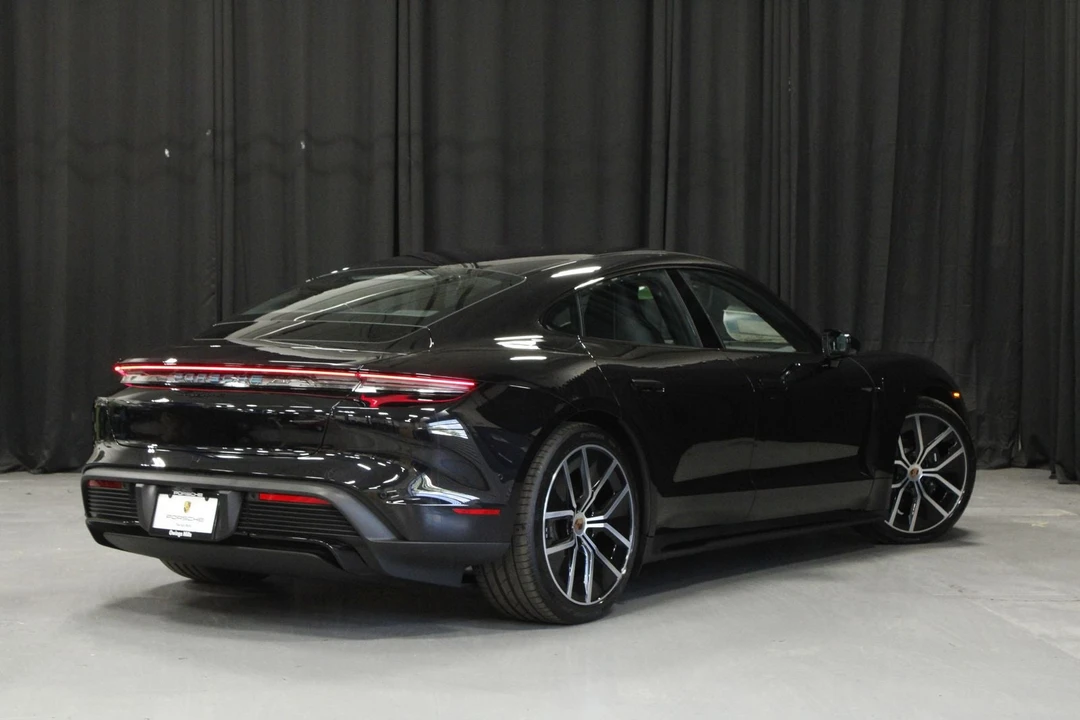 2026 Porsche Taycan 4 - Image 5 of 31
