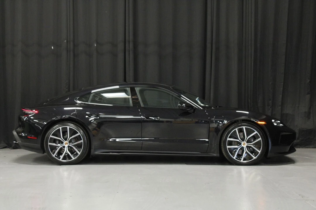 2026 Porsche Taycan 4 - Image 6 of 31