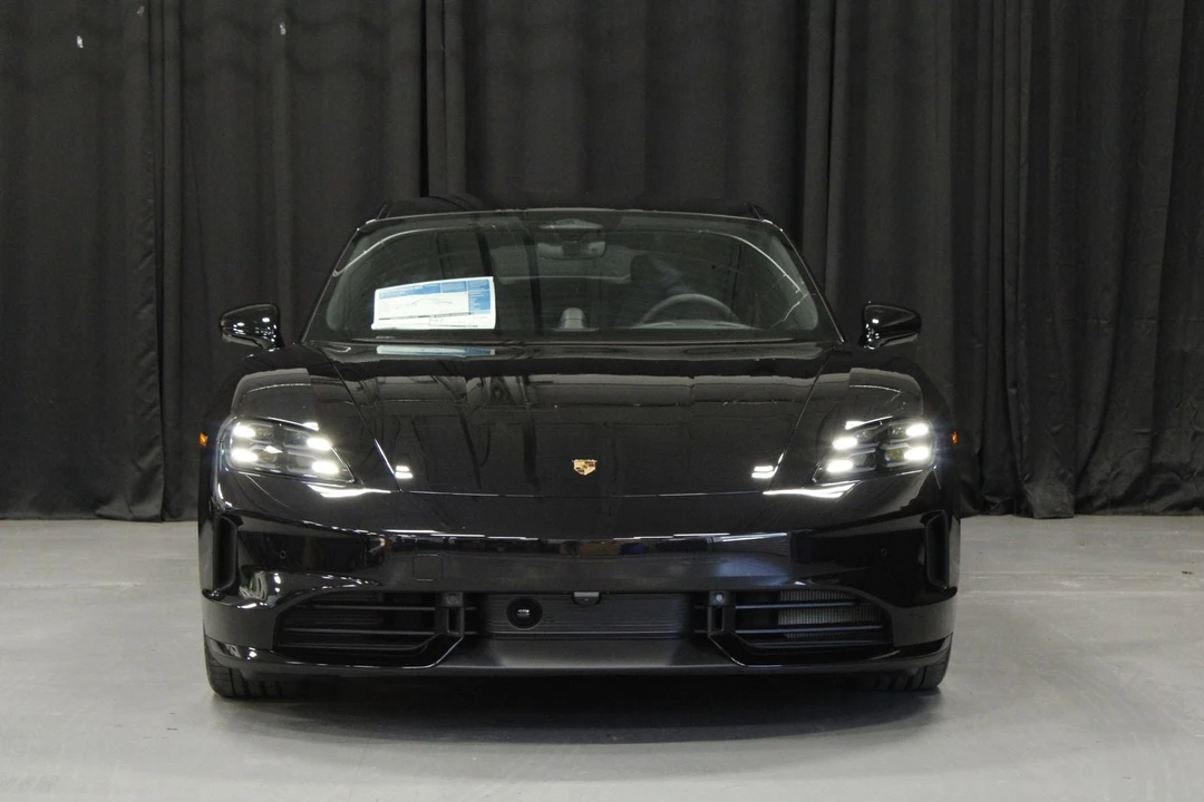 2026 Porsche Taycan 4 - Image 8 of 31