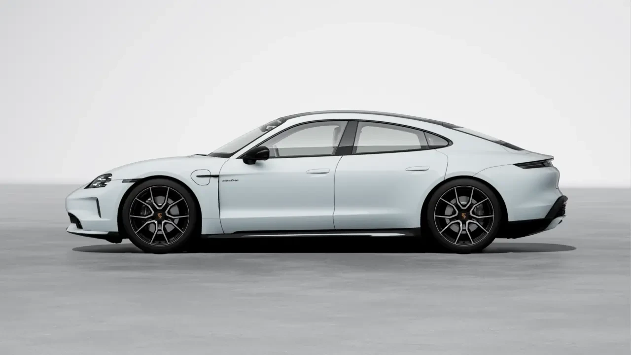 2026 Porsche Taycan 4 - Image 16 of 31