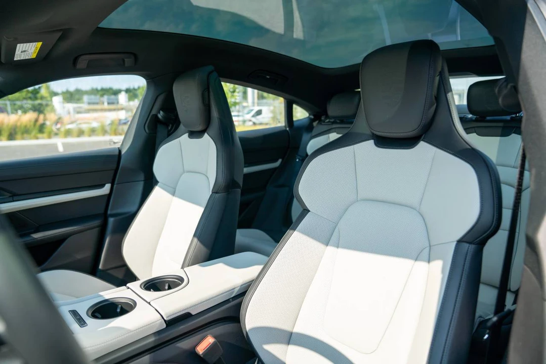 2026 Porsche Taycan 4 - Image 5 of 5