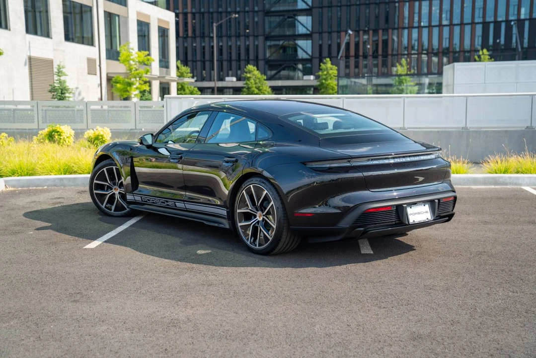 2026 Porsche Taycan 4 - Image 3 of 5