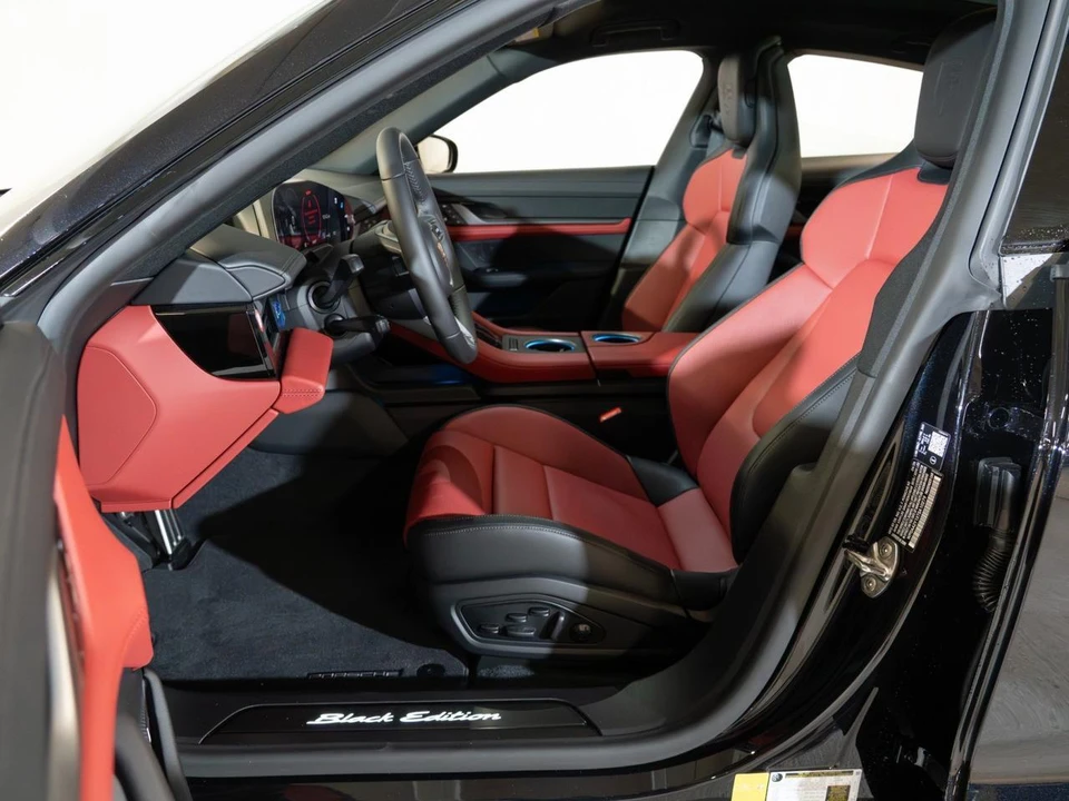 2026 Porsche Taycan 4 - Image 17 of 31