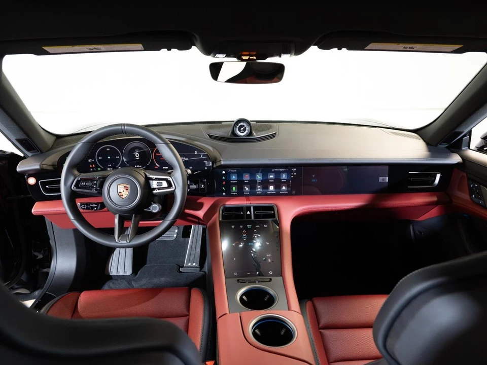 2026 Porsche Taycan 4 - Image 23 of 31