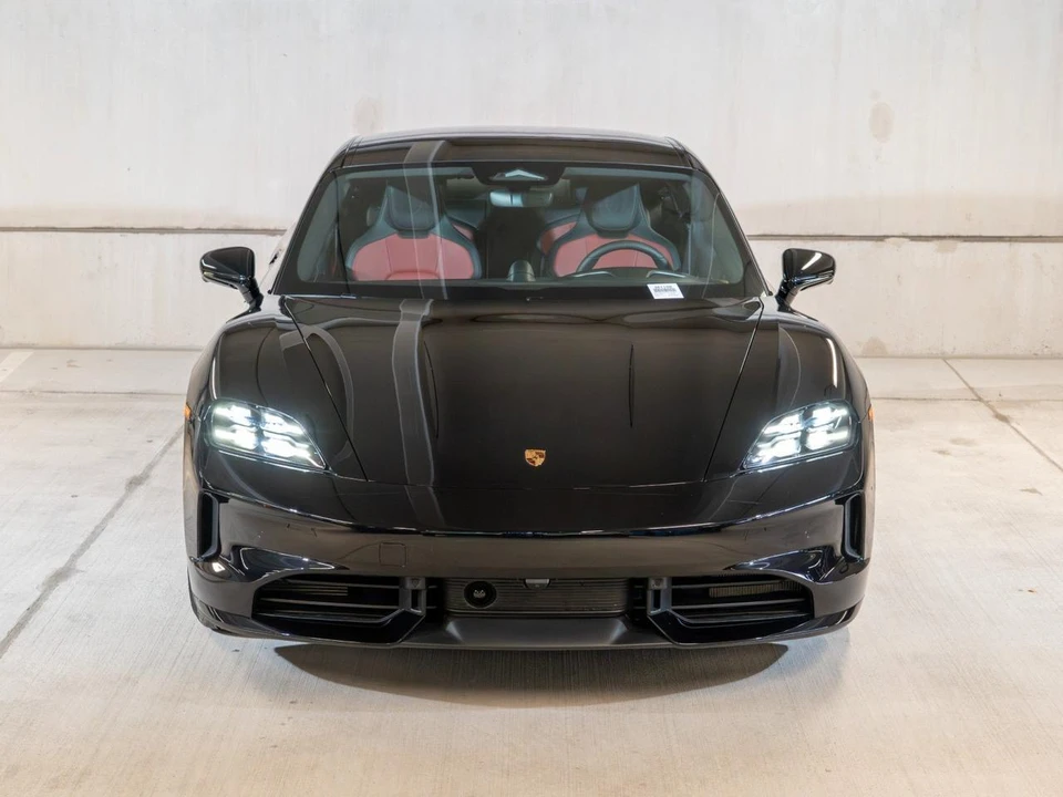 2026 Porsche Taycan 4 - Image 10 of 31