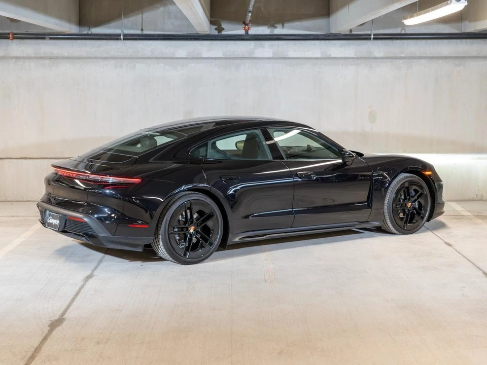 2026 Porsche Taycan 4 - Image 7 of 31