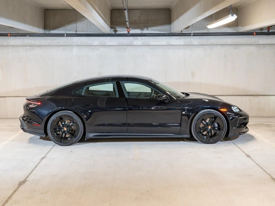 2026 Porsche Taycan 4 - Image 8 of 31