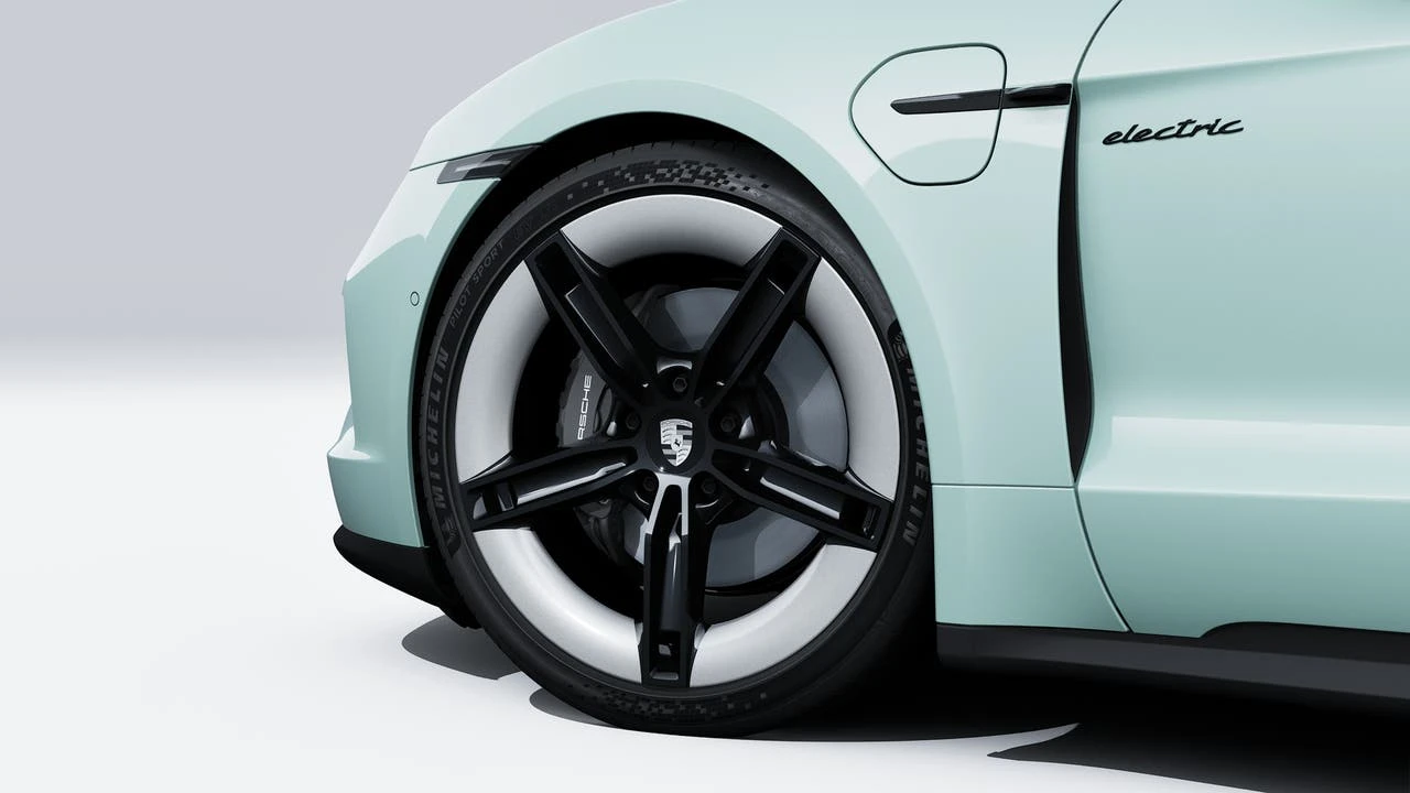 2026 Porsche Taycan 4 - Image 10 of 14