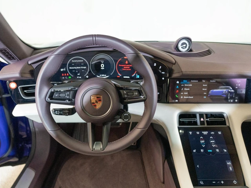 2026 Porsche Taycan Cross Turismo - Image 28 of 29