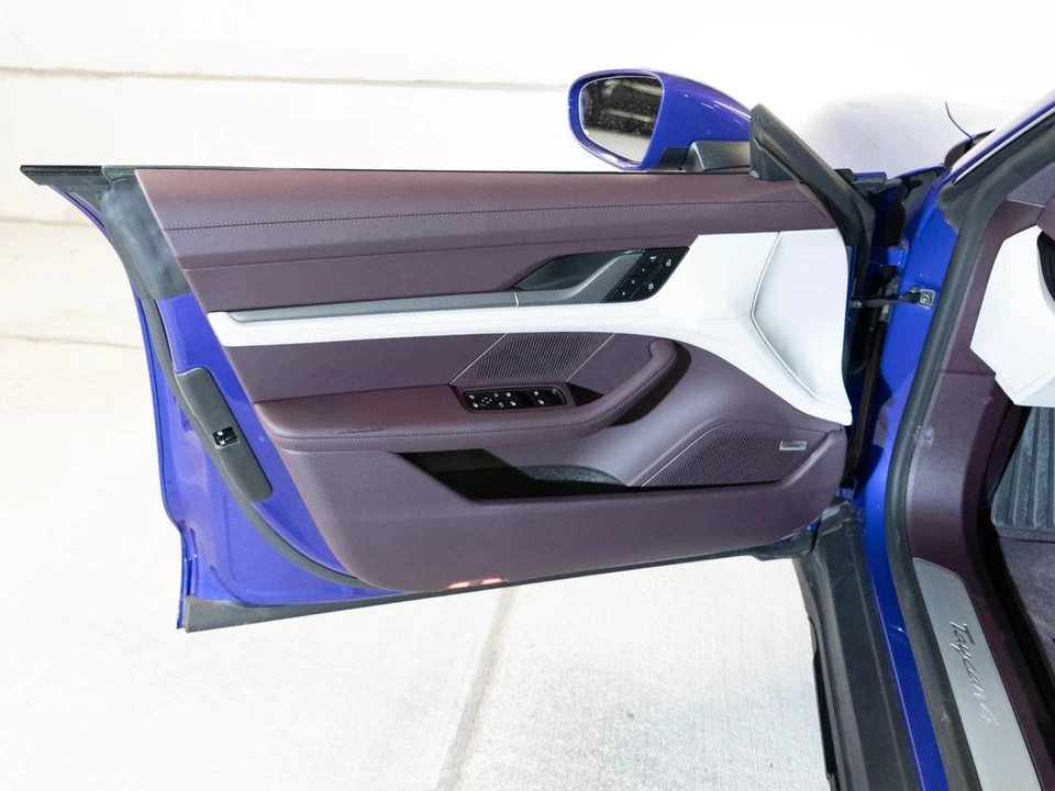 2026 Porsche Taycan Cross Turismo - Image 15 of 29