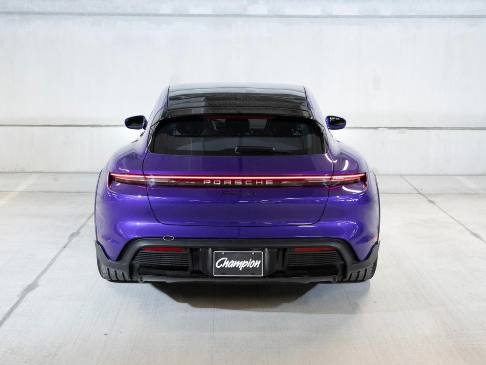 2026 Porsche Taycan Cross Turismo - Image 9 of 29