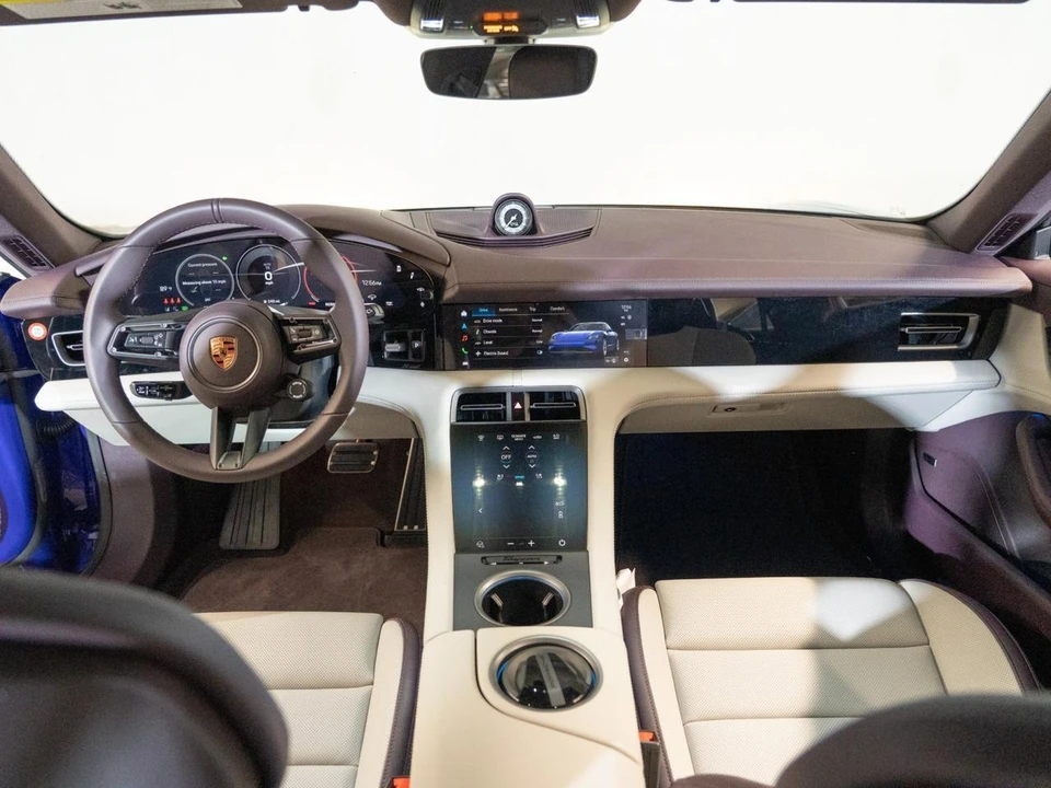 2026 Porsche Taycan Cross Turismo - Image 26 of 29