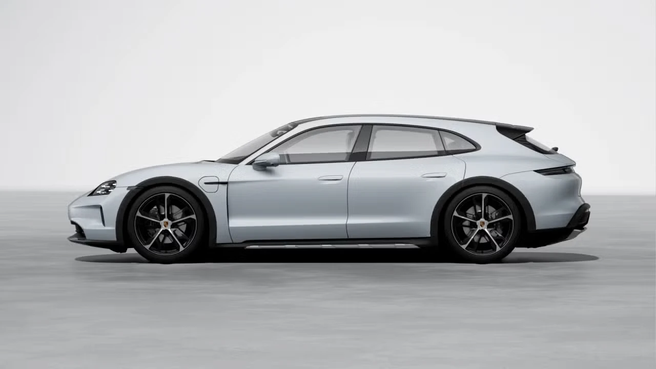2026 Porsche Taycan Cross Turismo - Image 12 of 30