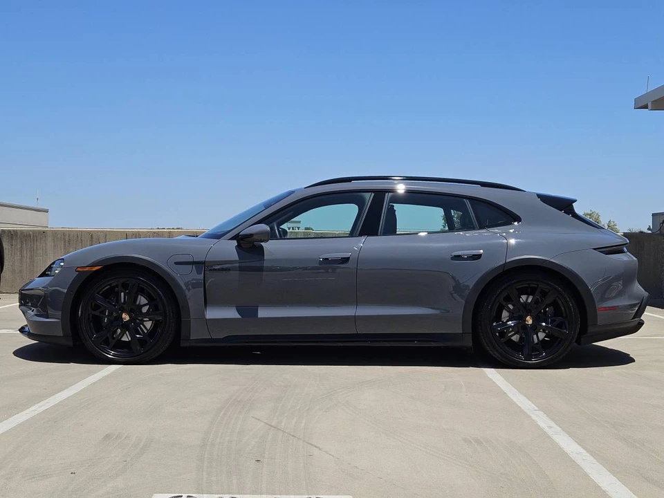 2026 Porsche Taycan Cross Turismo - Image 2 of 5