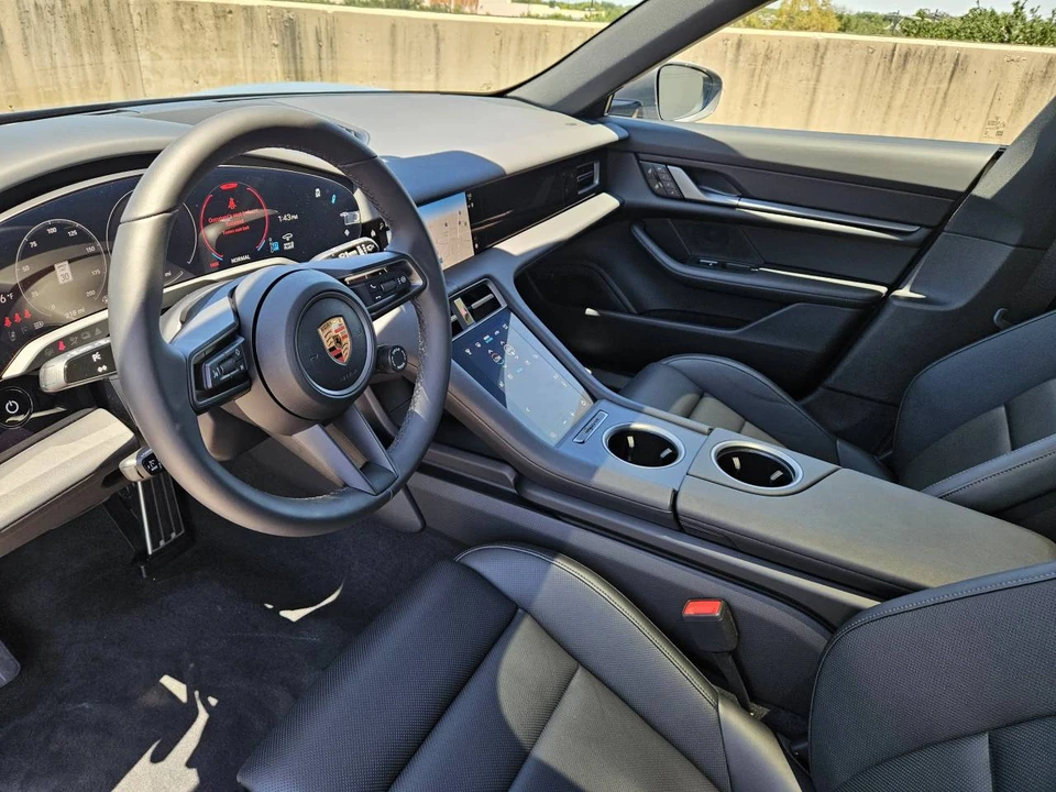 2026 Porsche Taycan Cross Turismo - Image 4 of 5