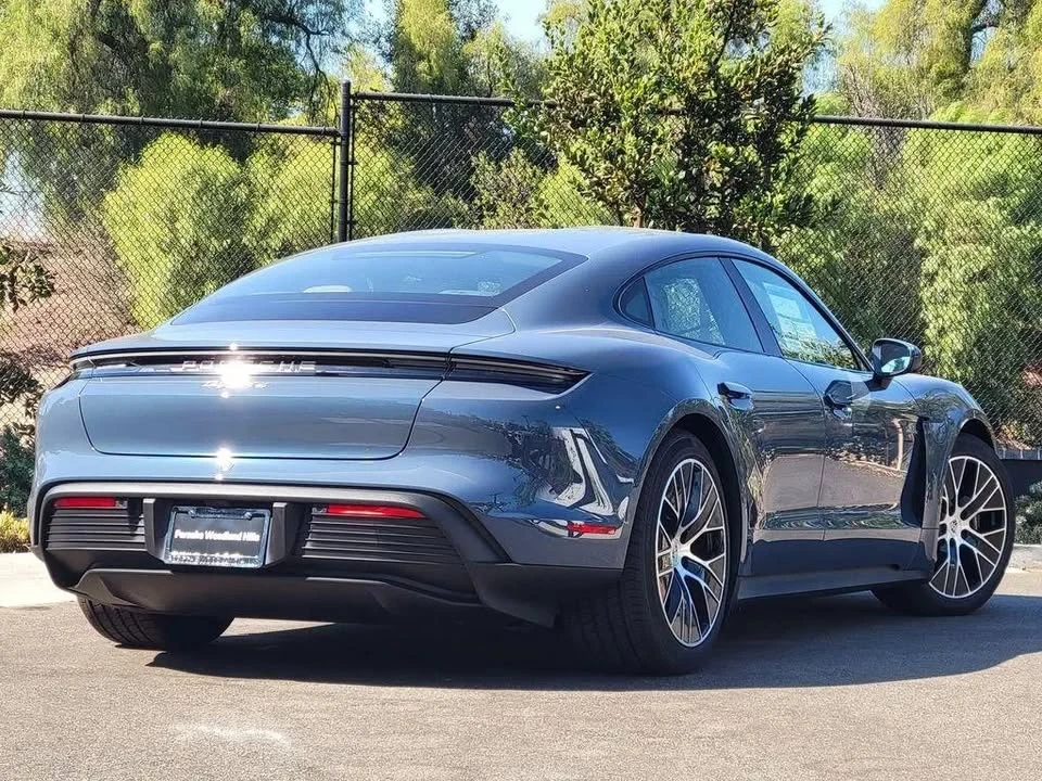 2026 Porsche Taycan 4 - Image 7 of 19