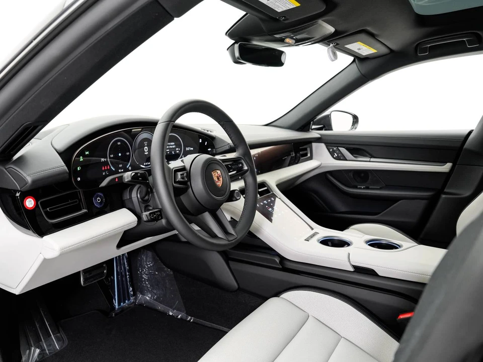 2026 Porsche Taycan 4 - Image 4 of 5
