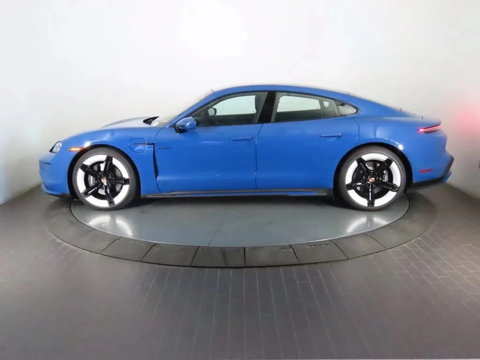 2026 Porsche Taycan 4 - Image 12 of 31