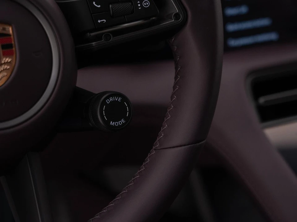 2026 Porsche Taycan 4 - Image 28 of 31