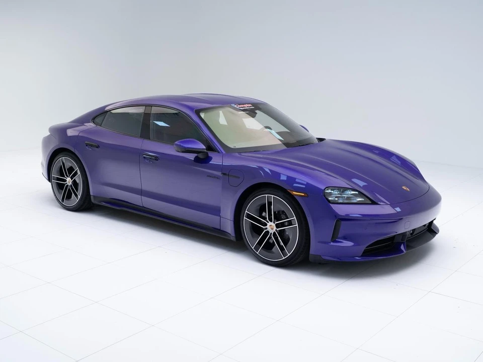 2026 Porsche Taycan 4 - Image 7 of 31