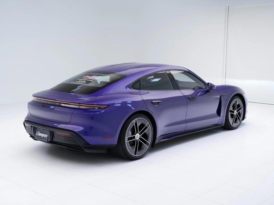 2026 Porsche Taycan 4 - Image 9 of 31