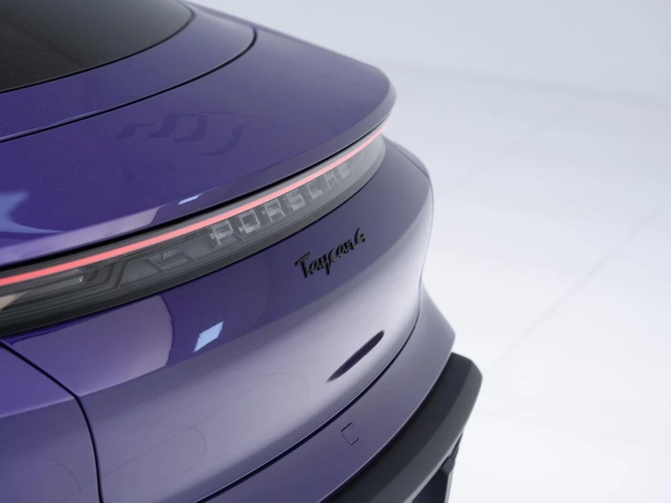 2026 Porsche Taycan 4 - Image 14 of 31