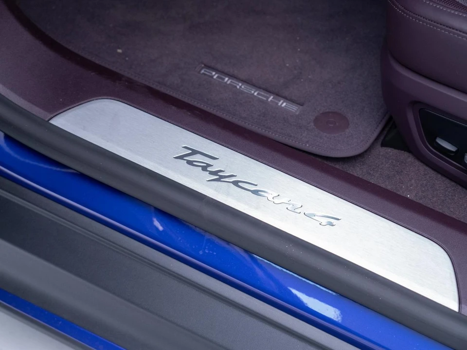 2026 Porsche Taycan 4 - Image 15 of 31