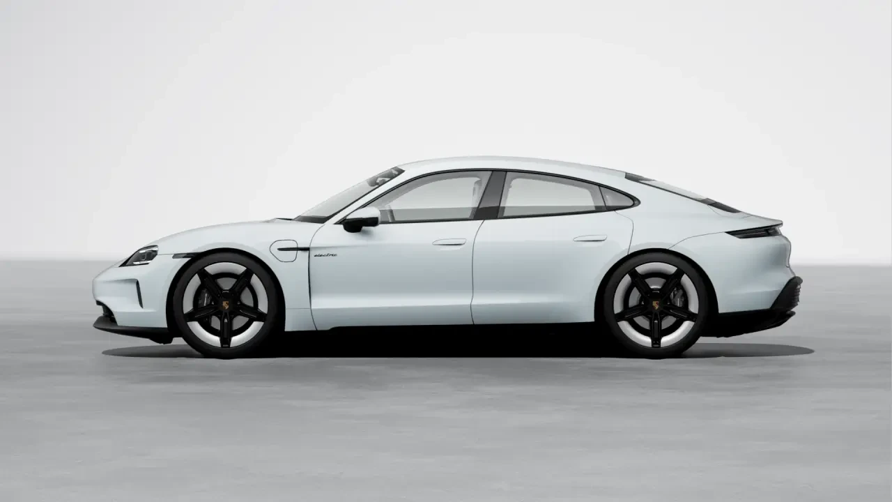 2026 Porsche Taycan 4 - Image 16 of 31